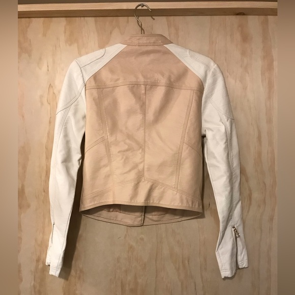 Suzy Shier faux leather jacket size Medium - Picture 3 of 5